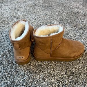 Ugg Classic Mini II Booties - Women’s Size 10 - Chestnut